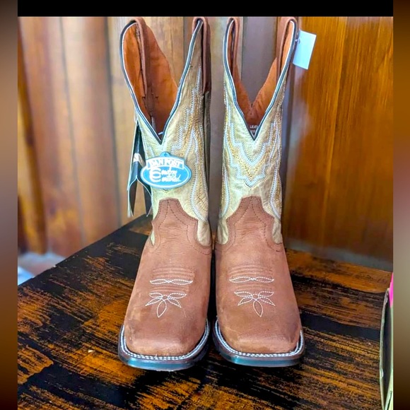 Dan Post Shoes - NWT Dan Post Brand Cowgirl Boots Size 7M